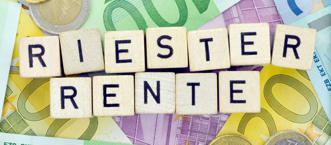 Riester-Vertrag kündigen? An steuerliche Folgen denken